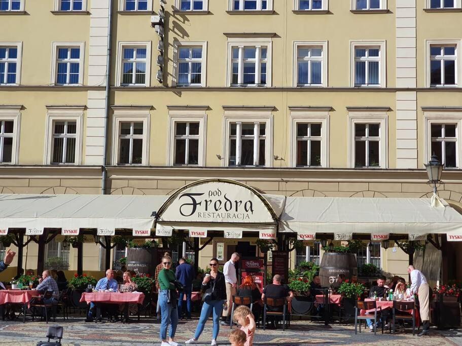 Rynek Pod Fredra Apartment Вроцлав Екстериор снимка